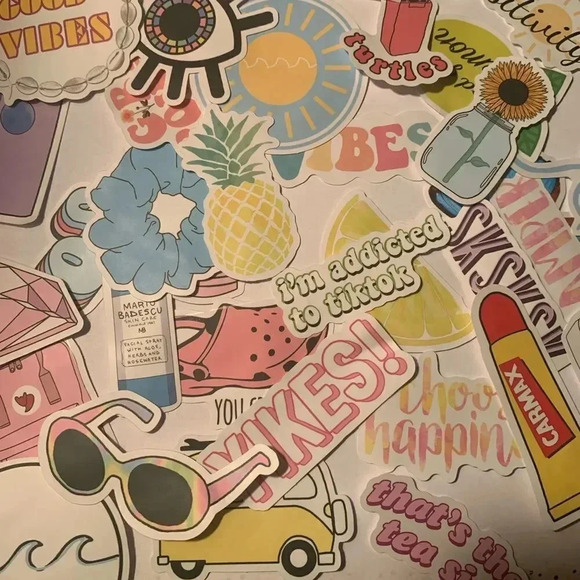 VSCO girl sticker and bracelet set - Picture 2 of 5